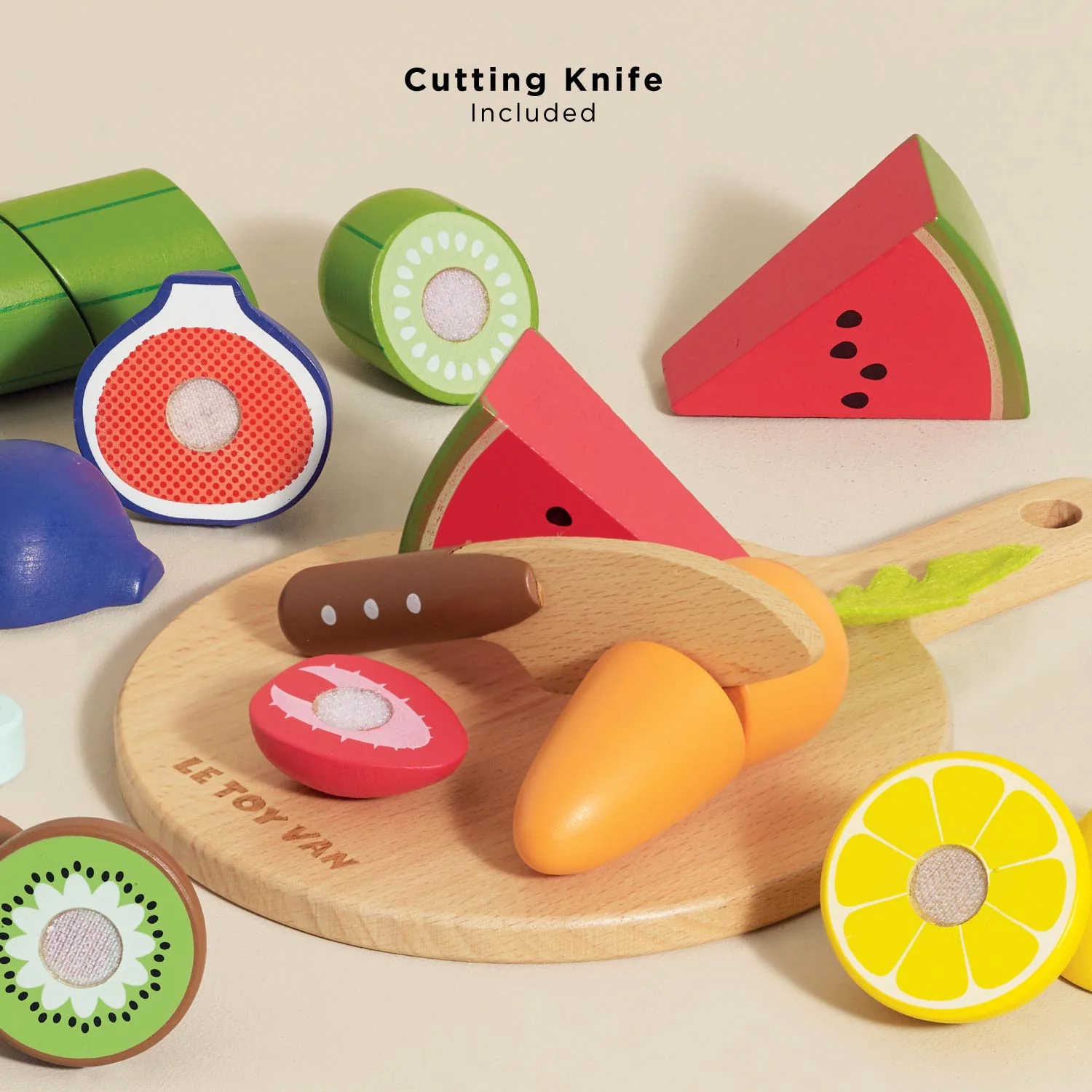 Wooden Chopping Board & Sliceable Play Food - Image 3