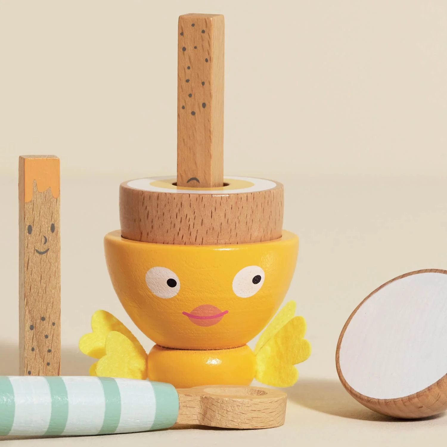 Wooden Egg Cup & Soldiers - Image 4
