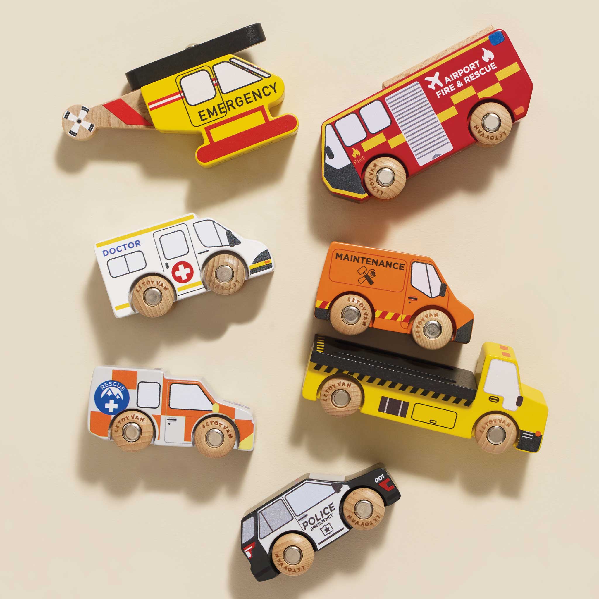 Emergency Services Cars and Garage - Image 3