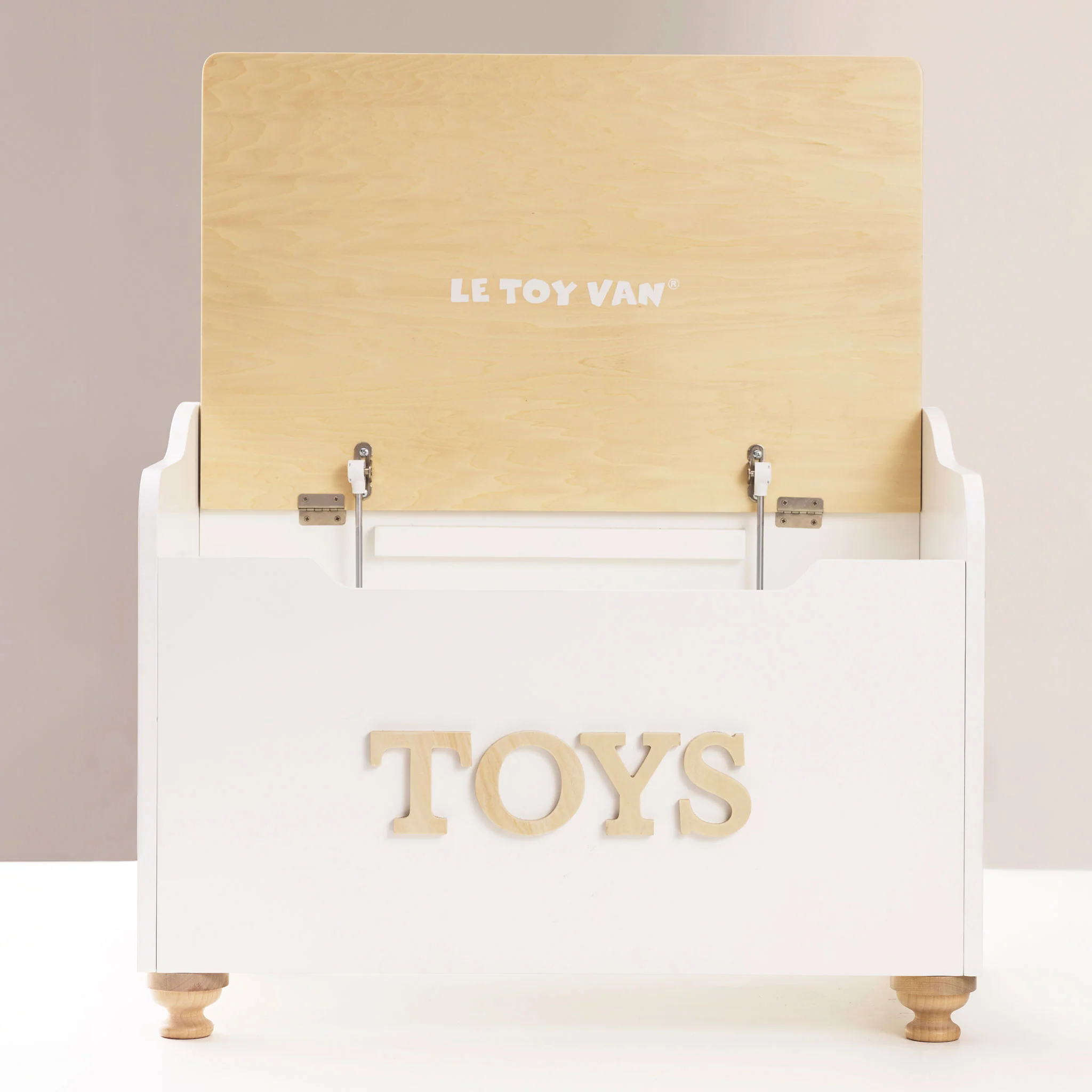 Nursery Furniture Set - Image 7