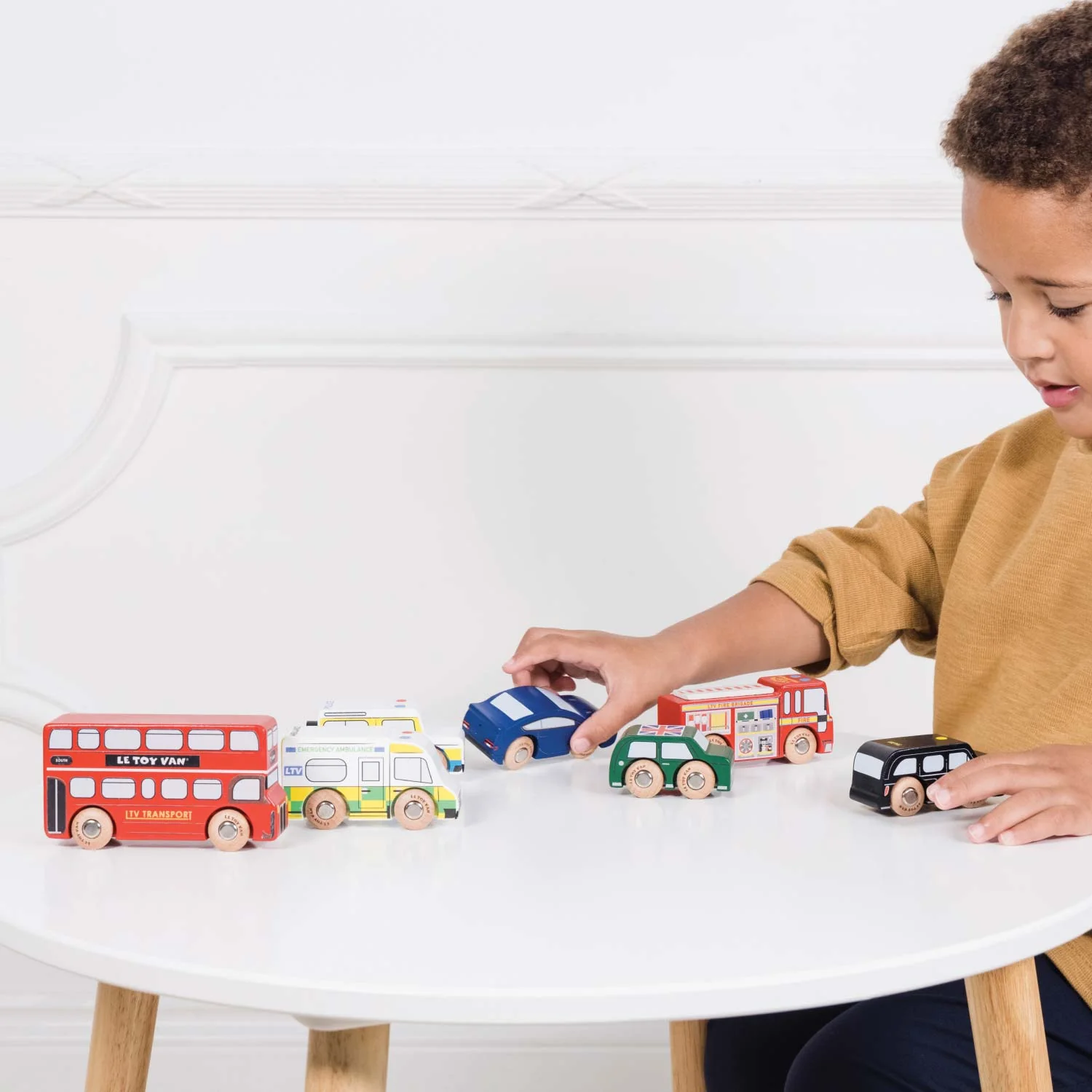 London Toy Car Gift Set - Image 6
