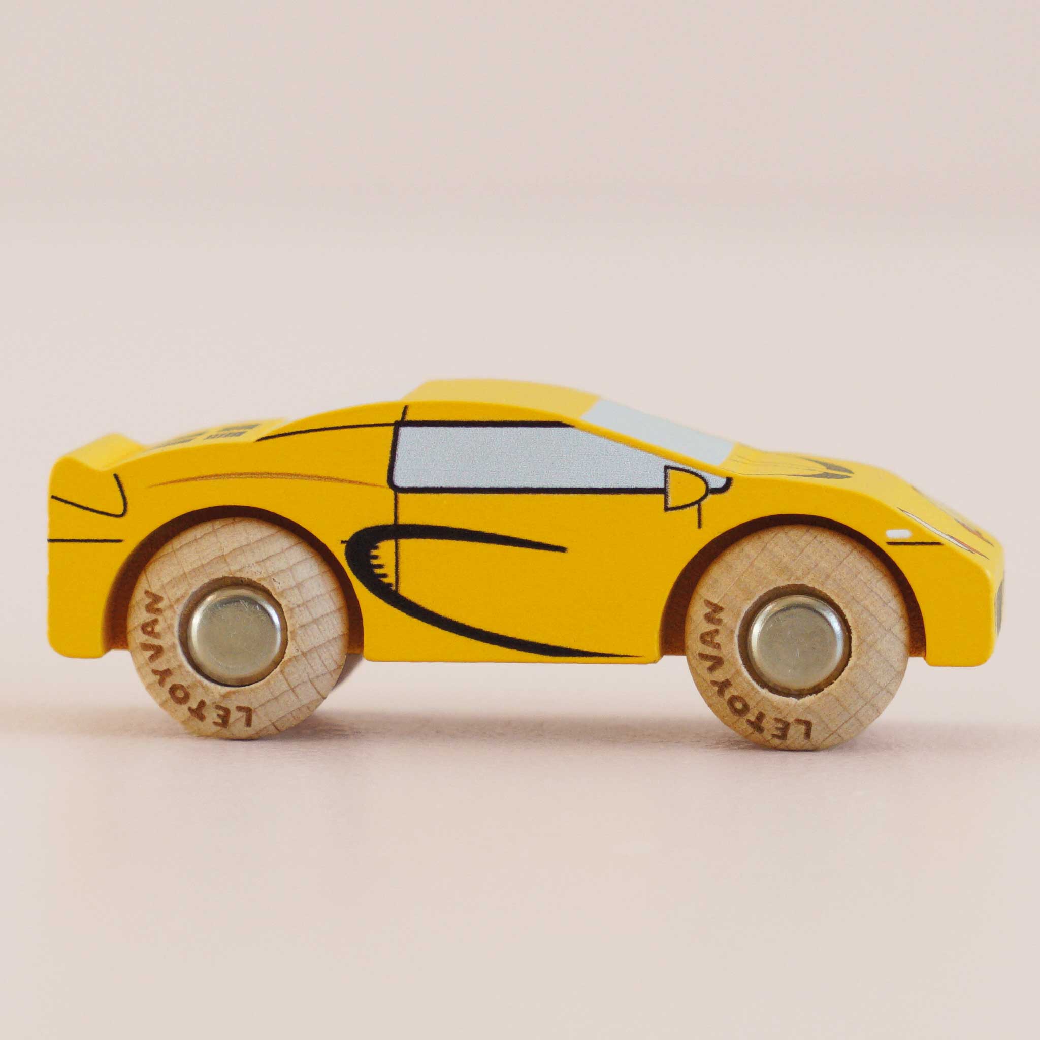 No. 19 GT105 Louis - Image 3