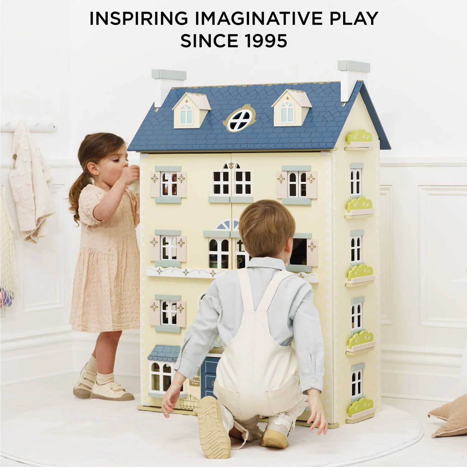 Palace Wooden Dolls House - Image 8
