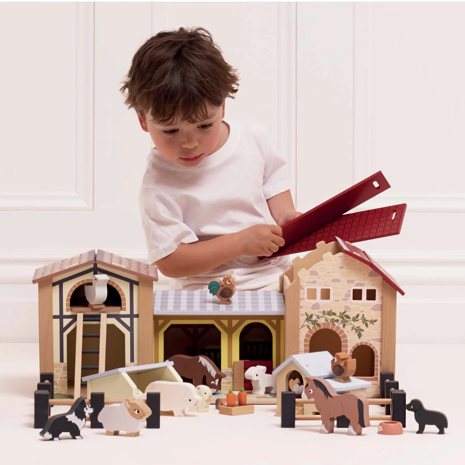 Wooden Farmyard Stables - Image 7